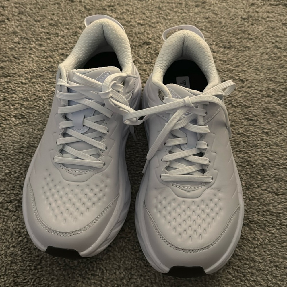 Hoka sneakers white leather.